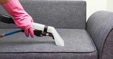 comment-bien-nettoyer-canapé-tissu